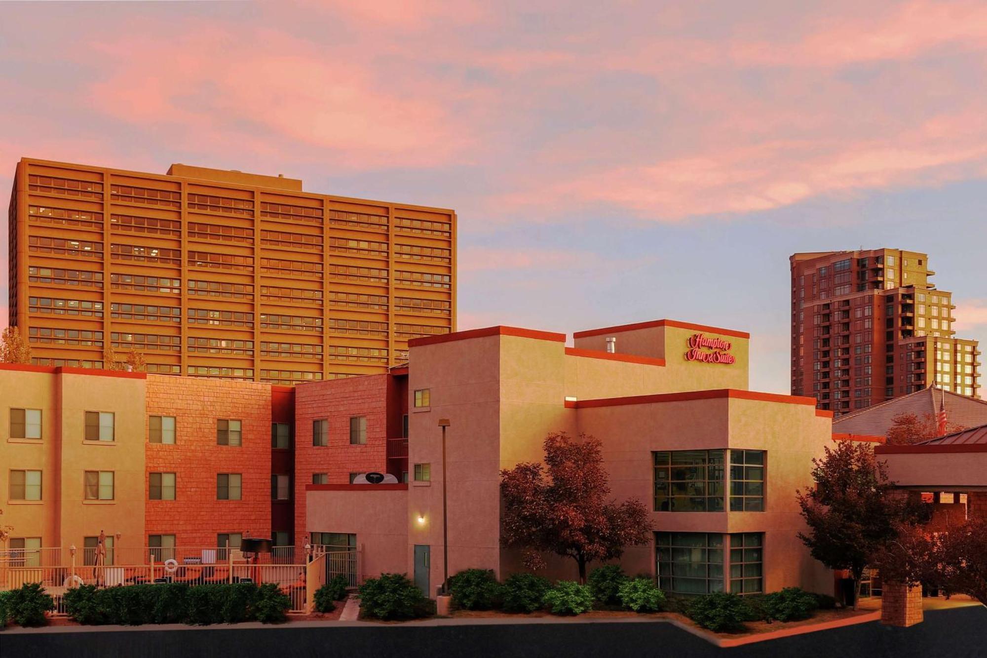 Hampton Inn & Suites Denver Tech Center Сентенниал Экстерьер фото